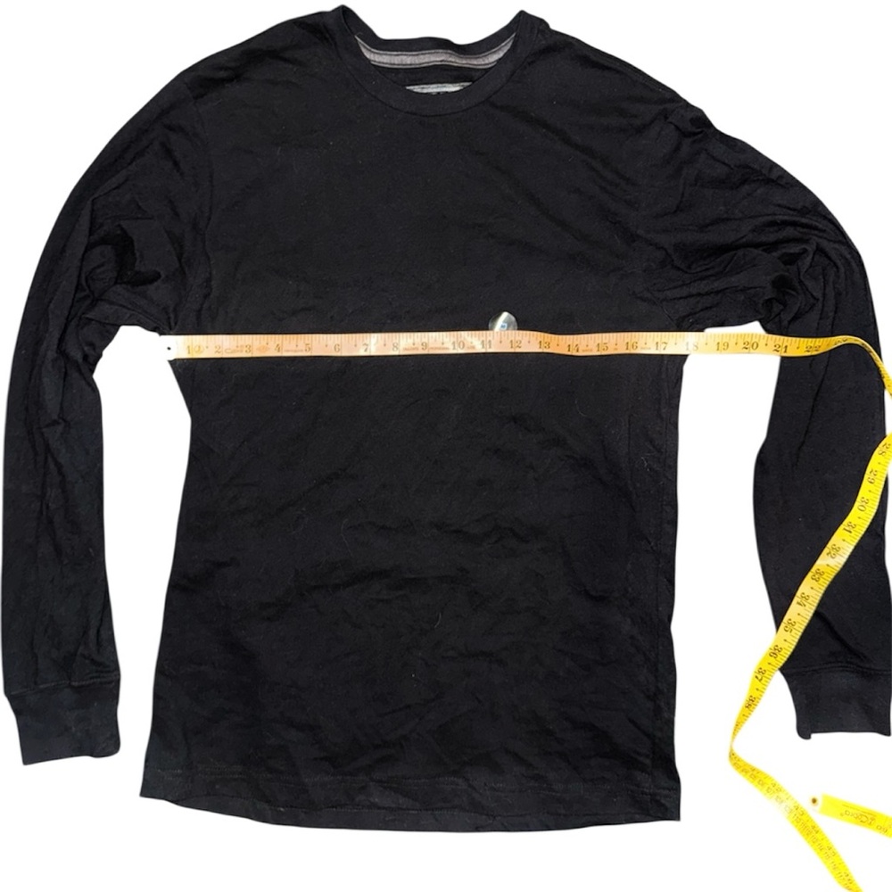 Old Navy Classic Black Long Sleeve Tee - Picture 7 of 9